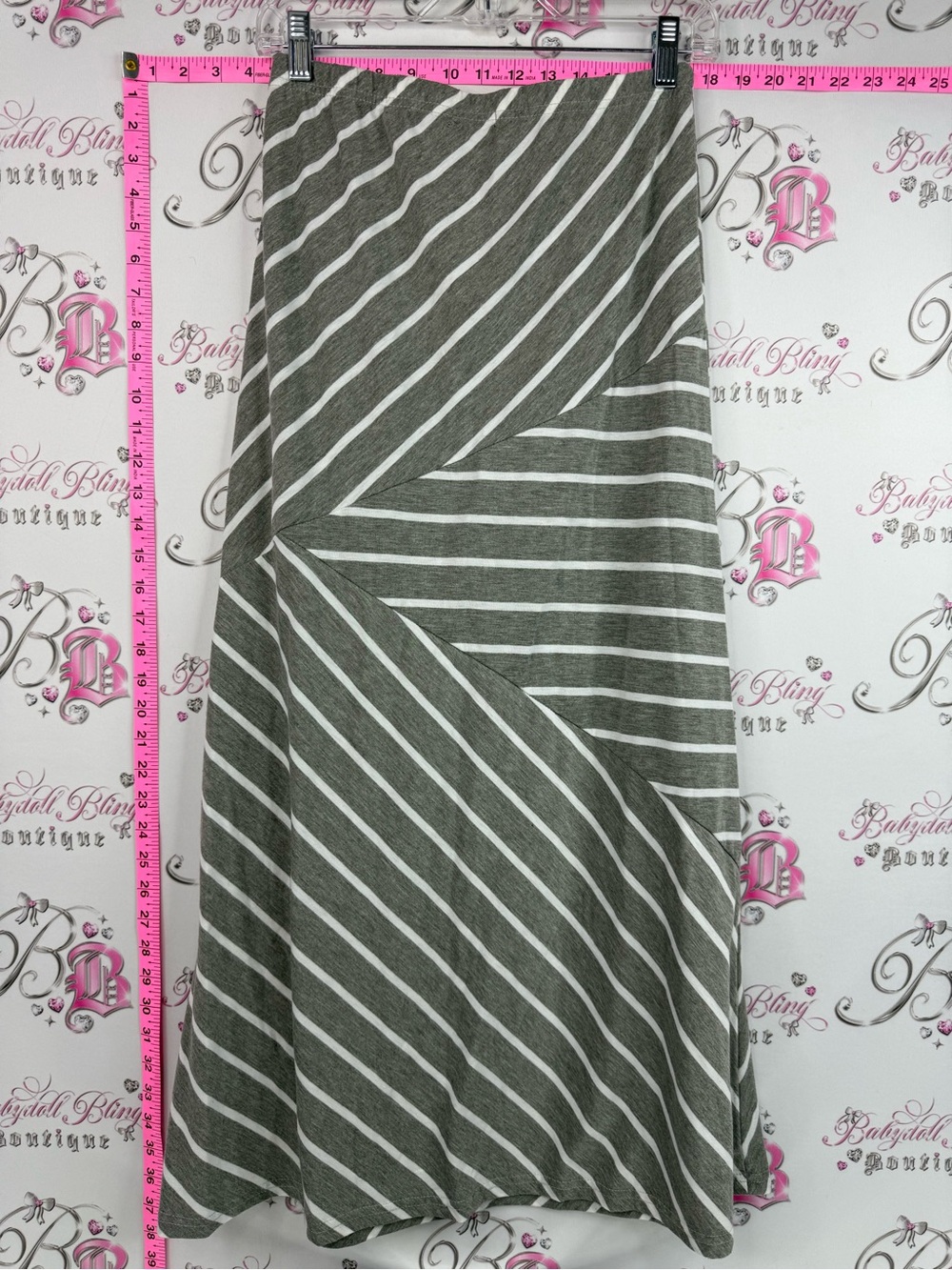Creations la Vegas skirt long stripes Striped Maxi Skirt in Gray & White - Picture 2 of 10